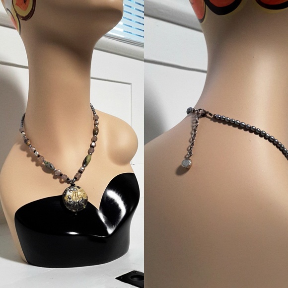 Vintage Serpentine Pearl Beaded Necklace w/Pendant - Picture 2 of 8